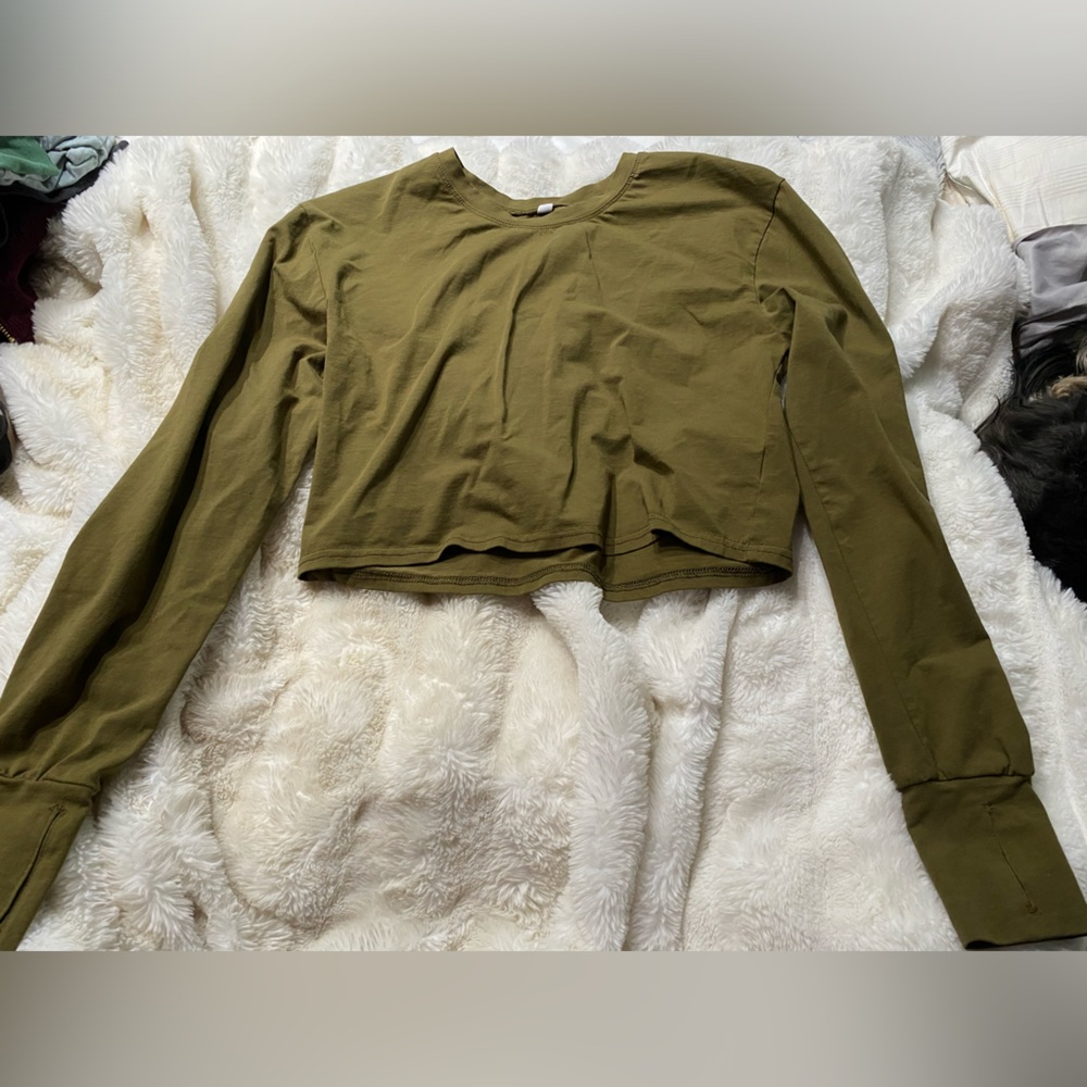 Cropped Green Long Sleeve Tee